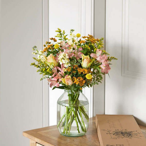 letterbox-flowers - send-flowers - flower-delivery - The Jeanie