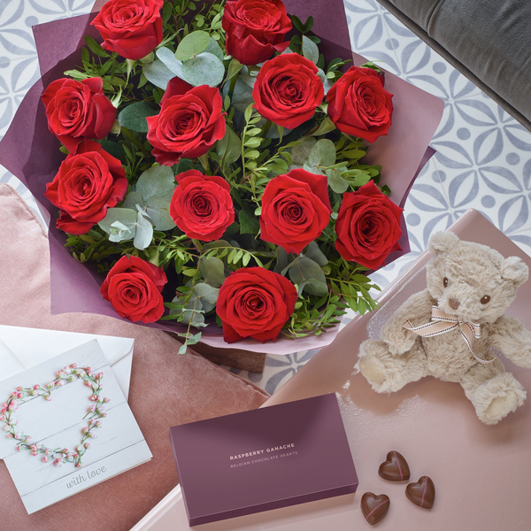 Dozen Large-headed Red Roses Cute Gift Set