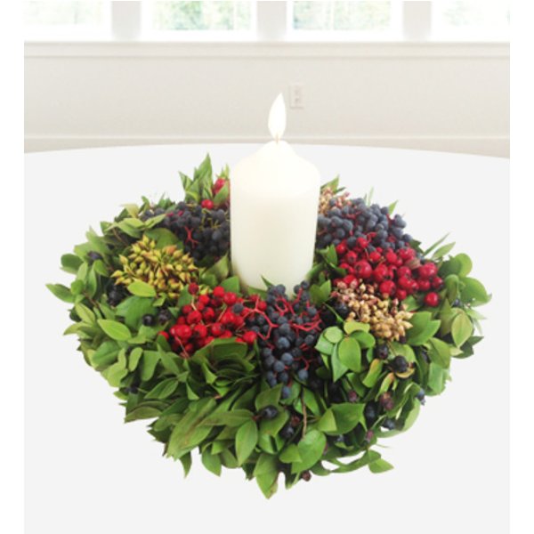 Christmas Candle Wreath - Free Chocs