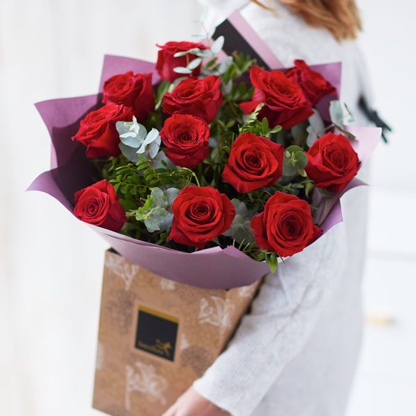 Luxury Dozen Large-headed Red Roses