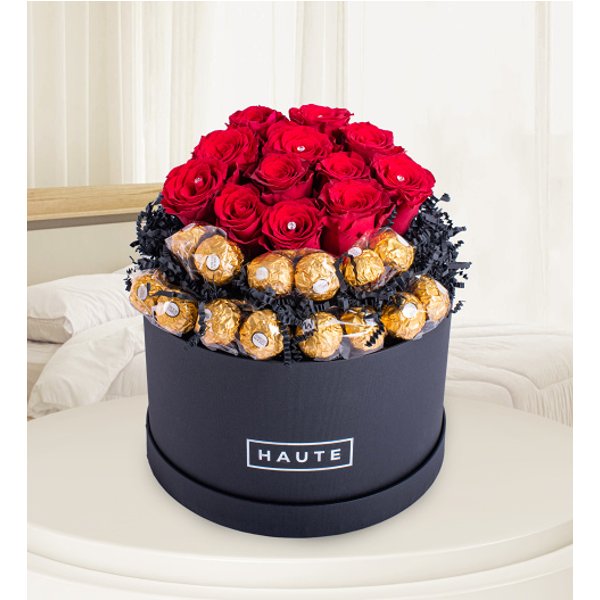 The Magnificent - Luxury Red Roses - Hat Box Flowers - Luxury Red Roses - Luxury Valentine's Flowers
